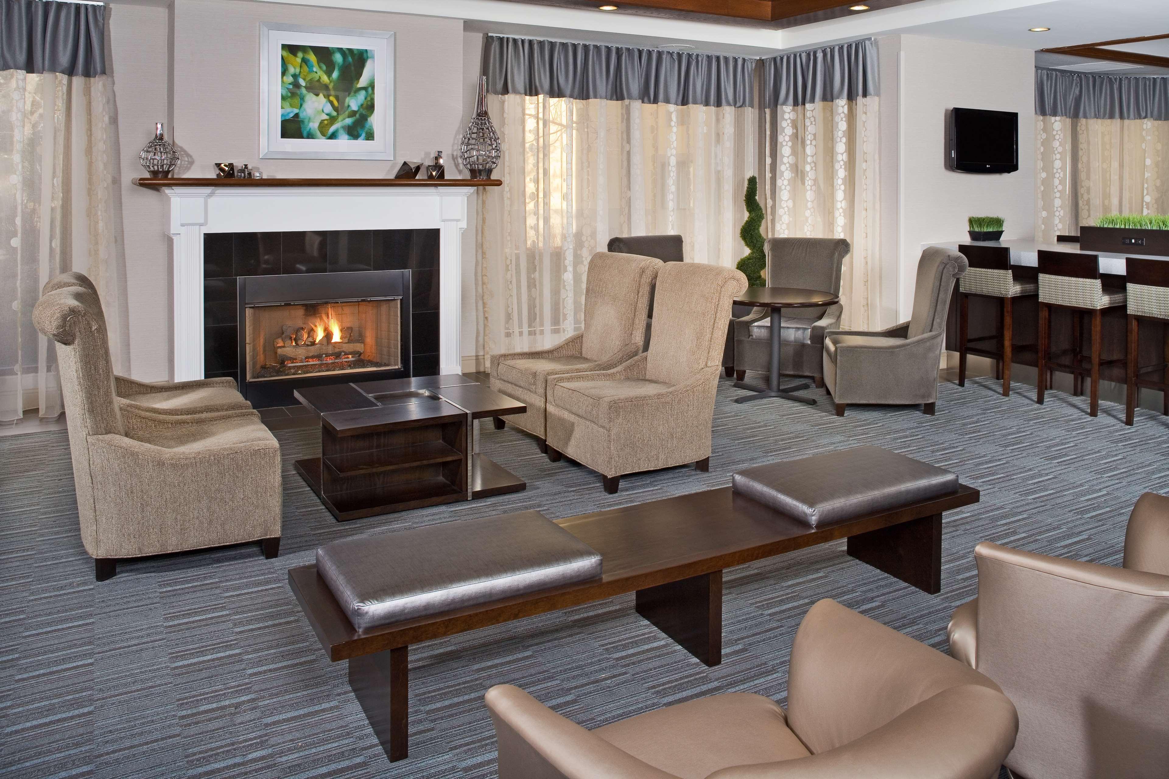 ดับเบิ้ลทรีบายฮิลตันโฮเต็ลชิคาโก วูดเดลเอลค์โกรฟ Hotel Wood Dale ภายนอก รูปภาพ