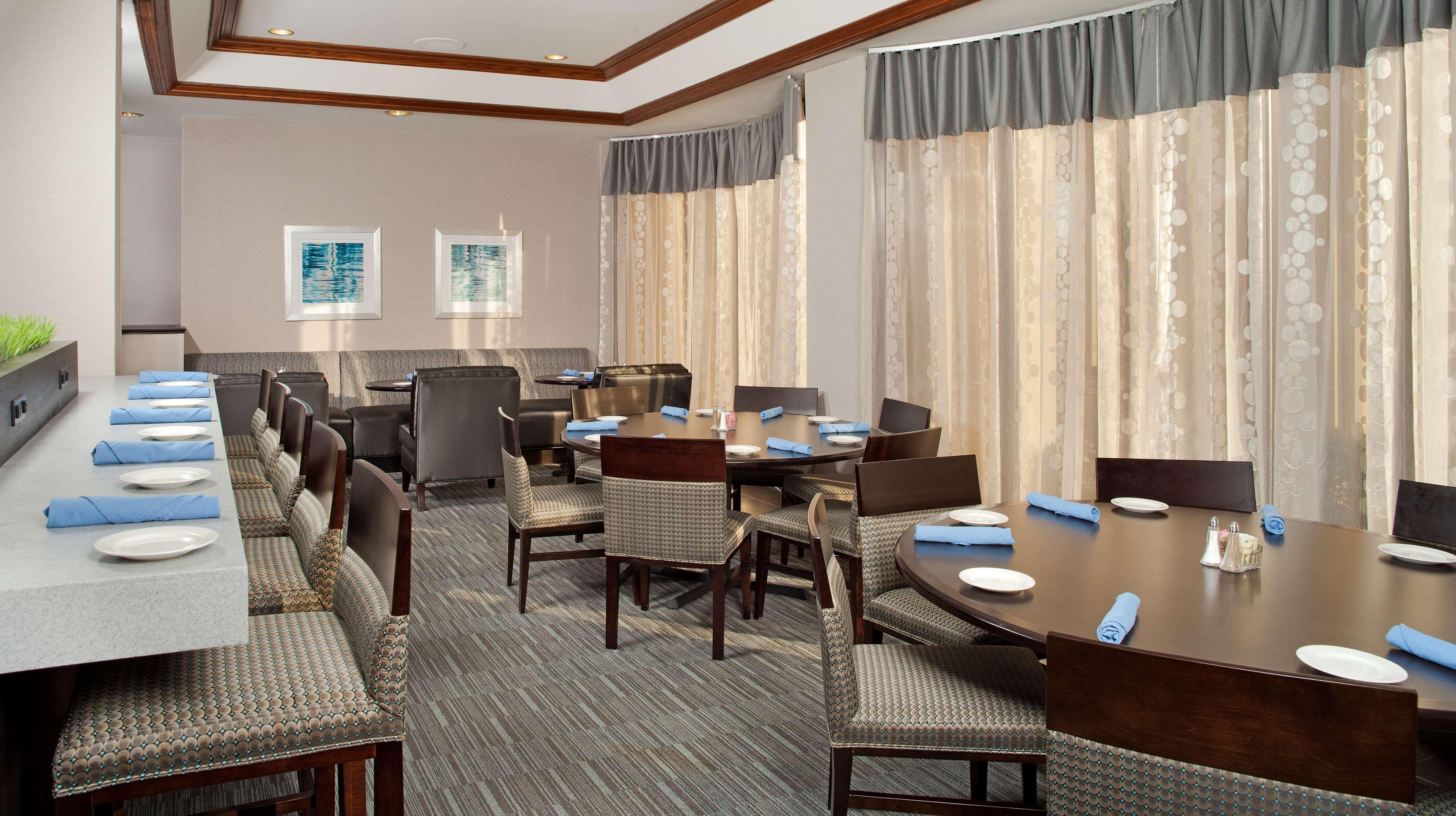 ดับเบิ้ลทรีบายฮิลตันโฮเต็ลชิคาโก วูดเดลเอลค์โกรฟ Hotel Wood Dale ภายนอก รูปภาพ